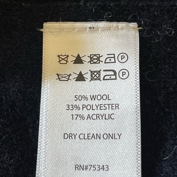 Tahari Long Gray Sleeveless Vest Wool Blend Pockets Size Large - Picture 10 of 10